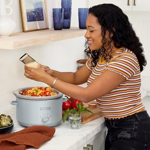 4.5 Quart Manual Slow Cooker – Macaroon Blue - Curated Catalog A8